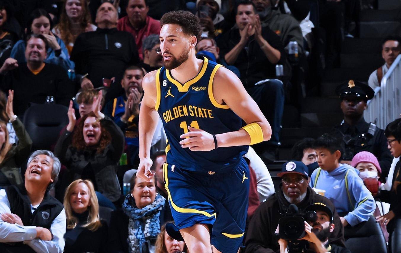 莱万多夫斯基在篮网比赛中惊险取胜，绝杀引发热议！的简单介绍