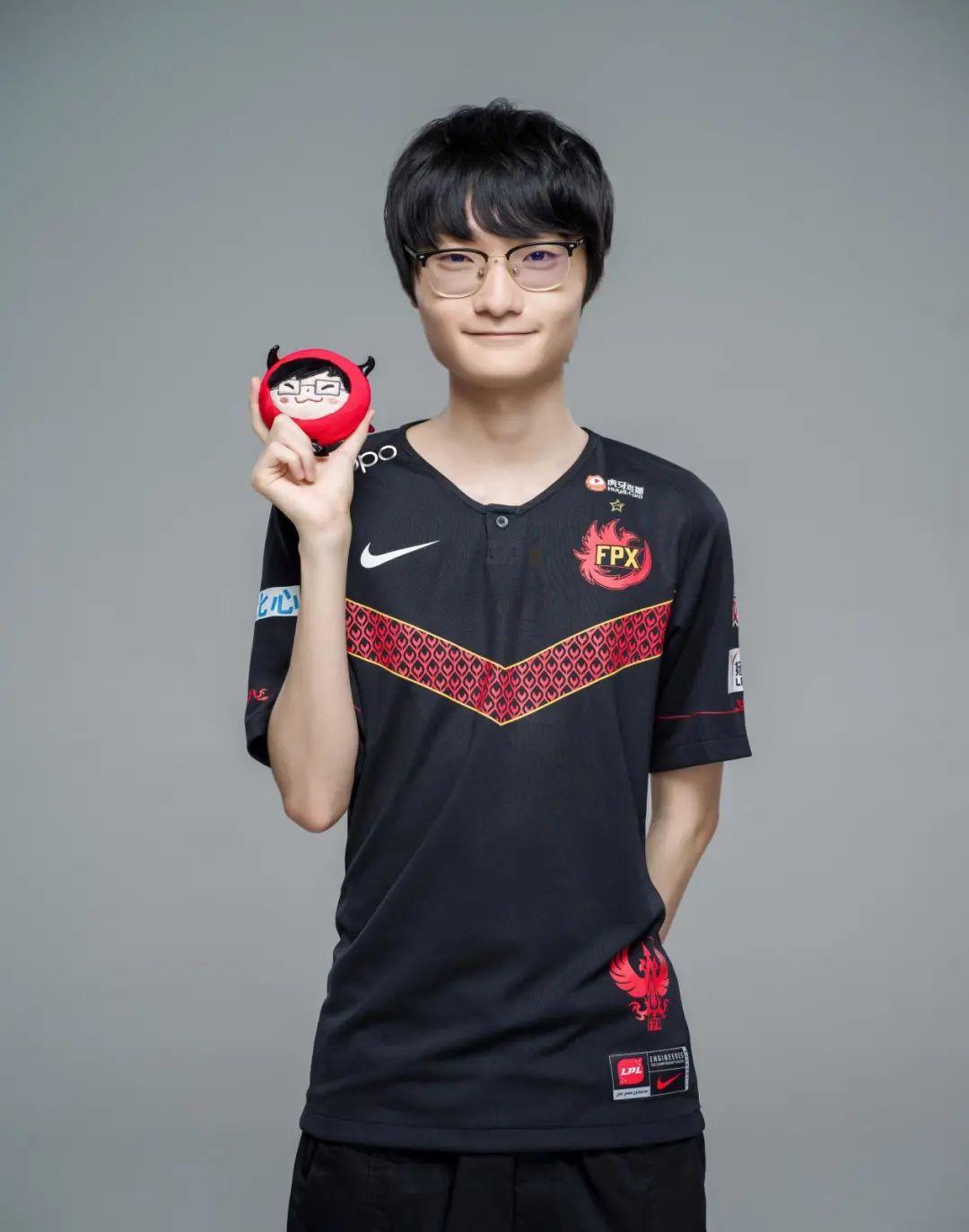 Karsa新星大胜表现惊艳，FPX未来可期！的简单介绍